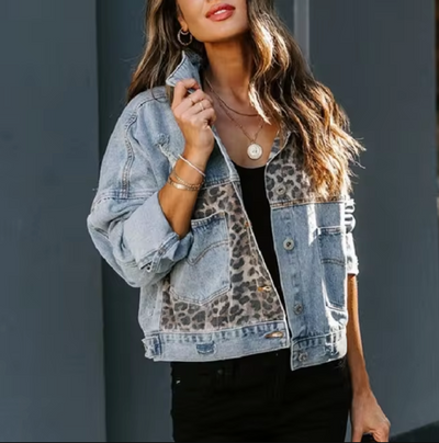 Aileen – Chaqueta vaquera con parche de leopardo